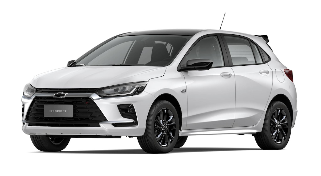 Onix RS 2026 na cor branco summit