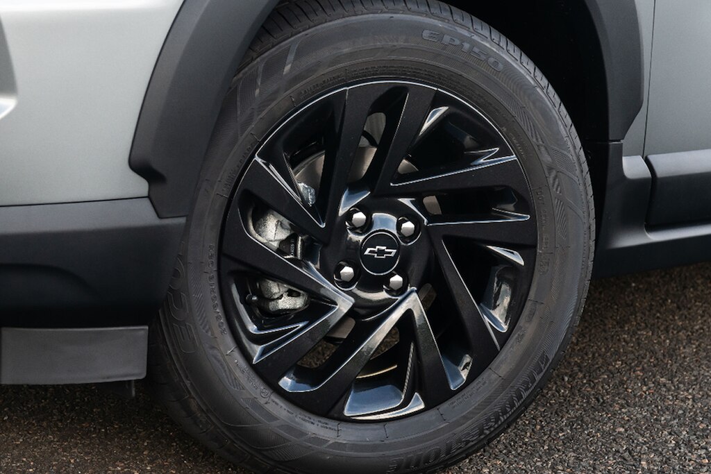 Equipe sua Chevrolet Spin 2026 com a roda de alumínio genuína aro 16"