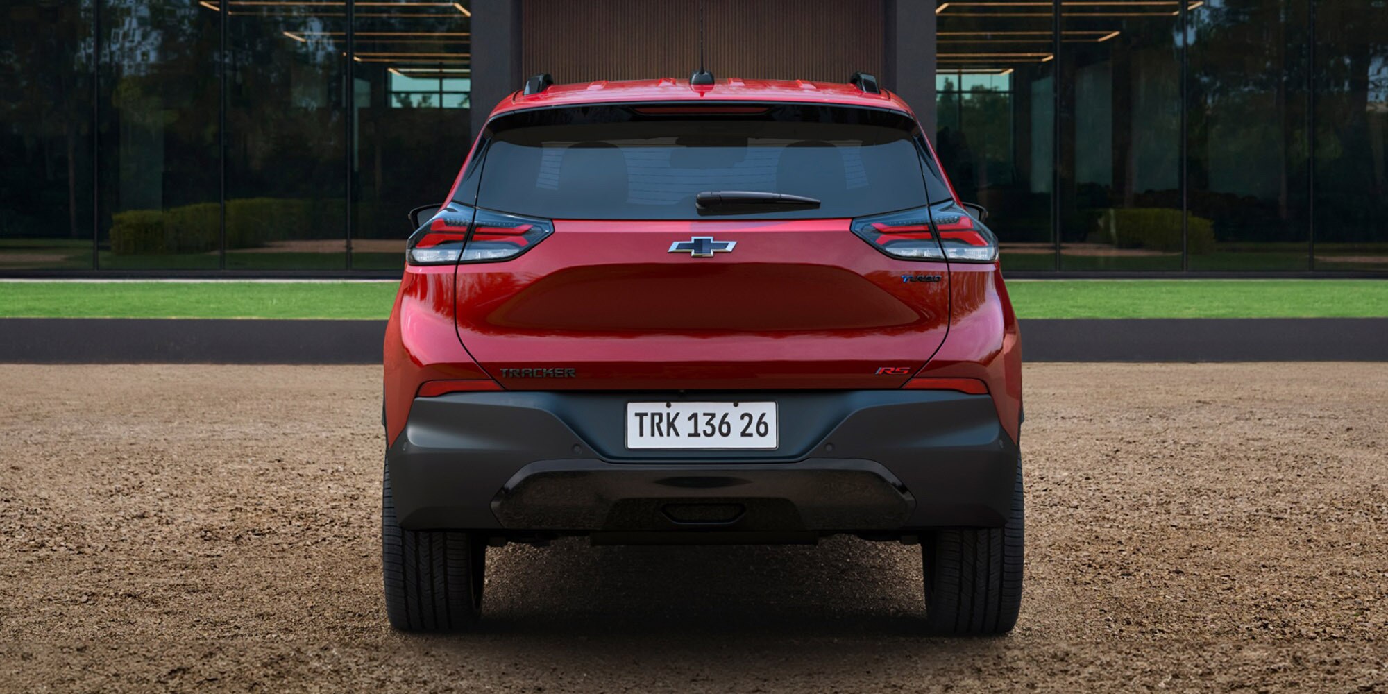 Design traseiro Chevrolet Tracker 2026 com detalhes refinados