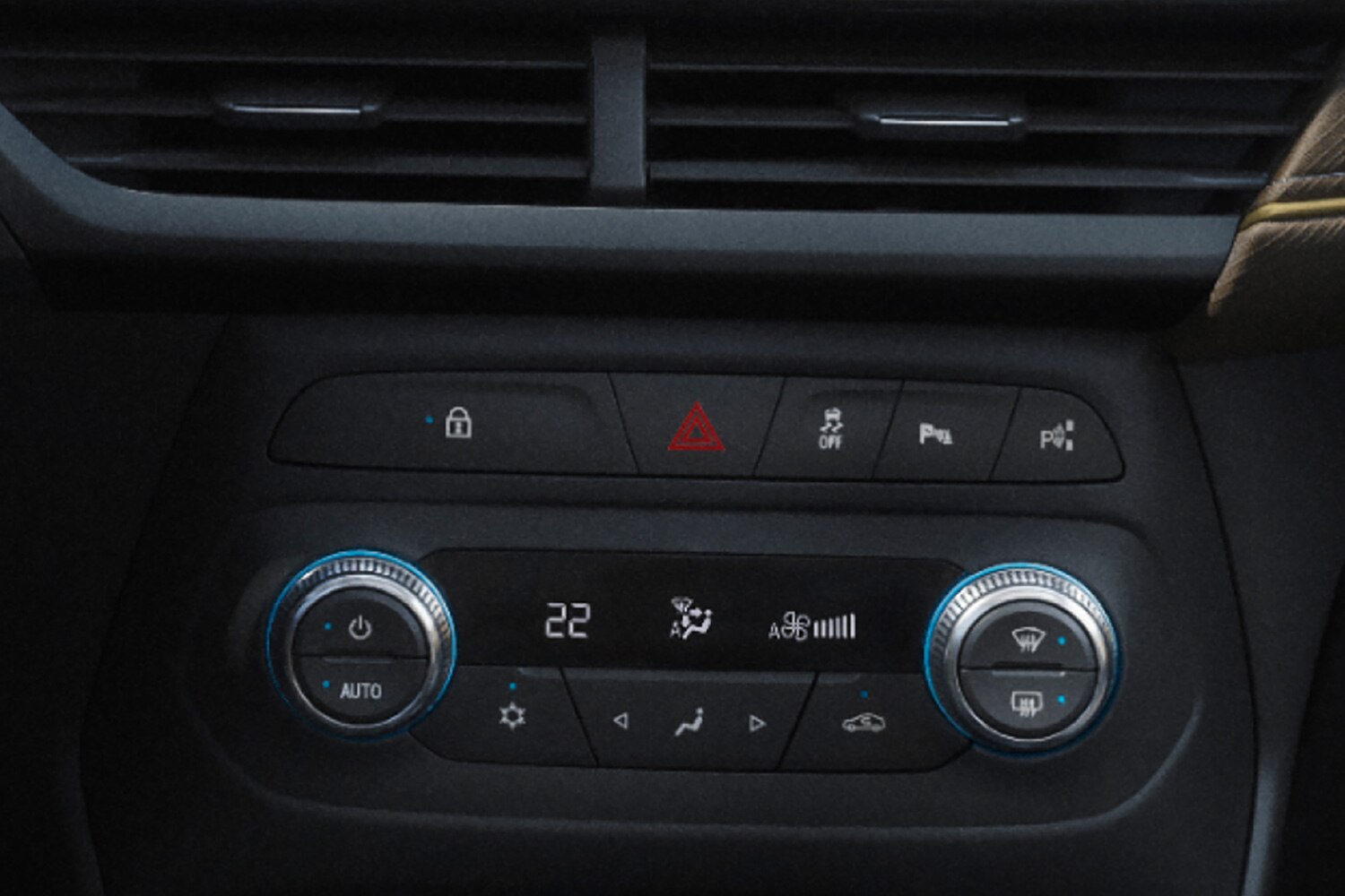 Chevrolet Tracker com ar-condicionado digital para temperatura ideal